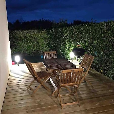 Maisonnette Avec Terrasse Argences Bagian luar foto
