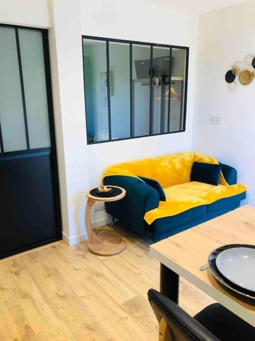 Maisonnette Avec Terrasse Argences Bagian luar foto