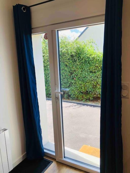 Maisonnette Avec Terrasse Argences Bagian luar foto